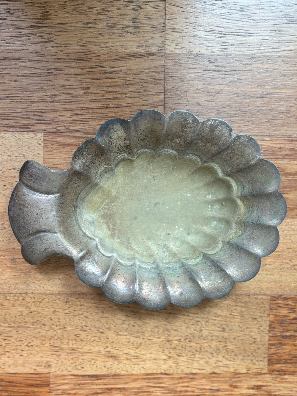 Vintage - Scalloped Trinket Dish